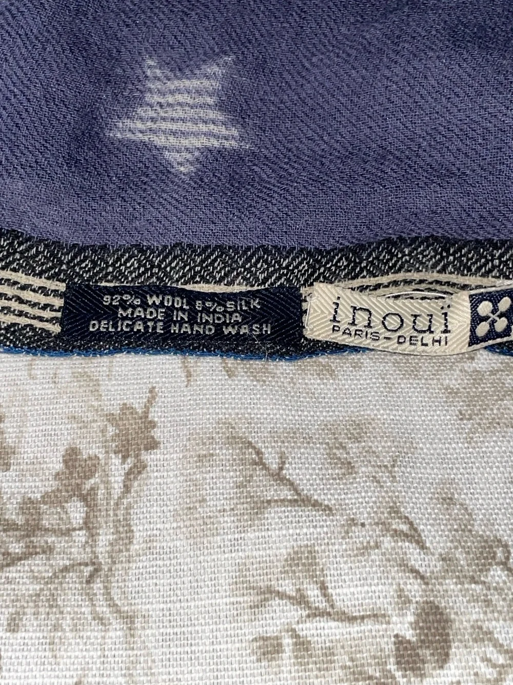 inoui high-end scarf.